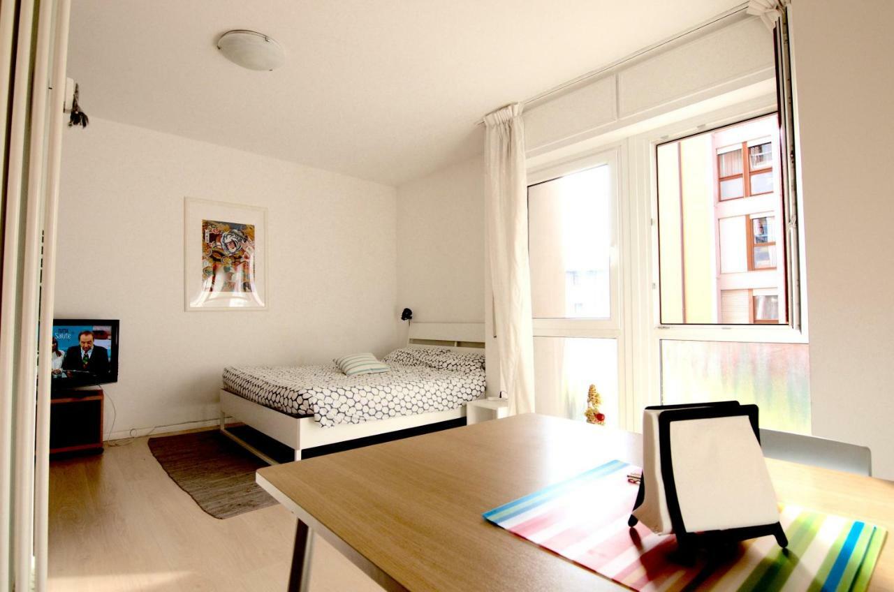 Interno 77: Sunny Apartment with Fast Fiber Internet for Couples Trento Exterior photo